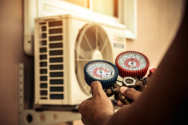 Professional Ac Installation technician working in Thomas, OK
